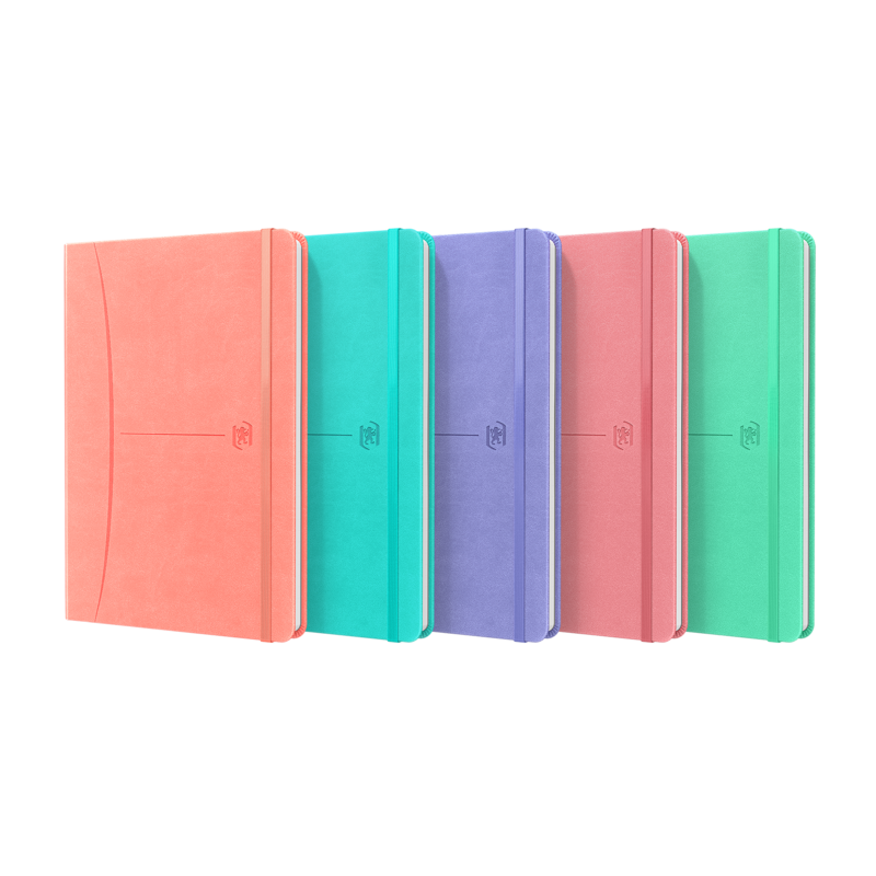 Taccuino Oxford Signature cucito copertina extra rigida A5 - 80 fogli - Copertina resistente - 1 riga - Colori assortiti 5pz 5pz Taccuino Oxford Signature cucito copertina extra rigida A5 - 80 fogli - Copertina resistente - 1 riga - Colori assortiti 5pz 5pz