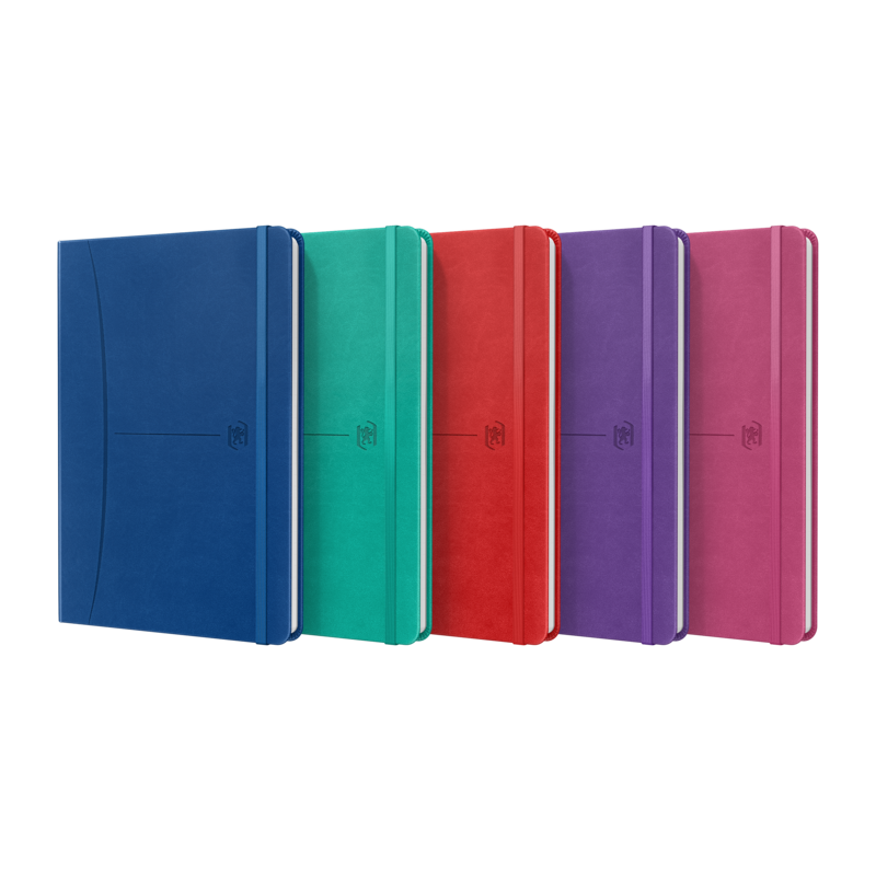 Taccuino Oxford Signature cucito con copertina extra rigida A5 - 1 riga - 80 fogli - Colori assortiti 5pz 5pz Taccuino Oxford Signature cucito con copertina extra rigida A5 - 1 riga - 80 fogli - Colori assortiti 5pz 5pz