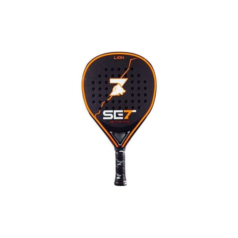 Set Lion Pala de Padel - Forma Lagrima - Marco 100% Carbono - Cara 100% Carbono 3K - Nucleo Goma Black Eva Compressed Set Lion Pala de Padel - Forma Lagrima - Marco 100% Carbono - Cara 100% Carbono 3K - Nucleo Goma Black Eva Compressed